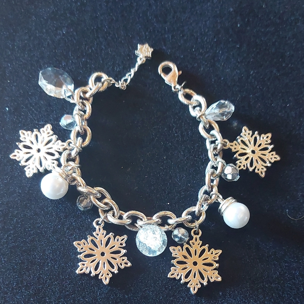 Avon Silver Snowflake Charm Bracelet